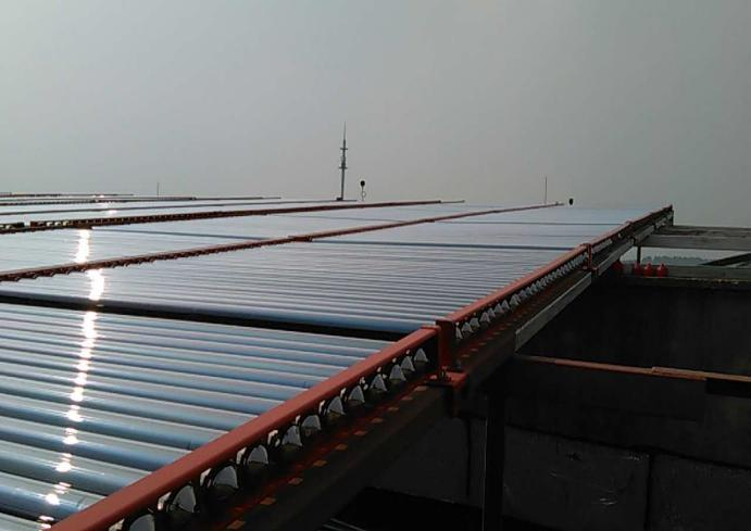 上海蜀通建材生产保温材料用真空管型中温太阳能蒸汽项目