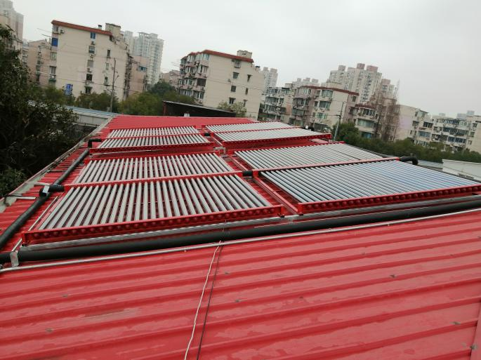 隧道股份上海城建物资军工路拌站食堂中温太阳能热水项目